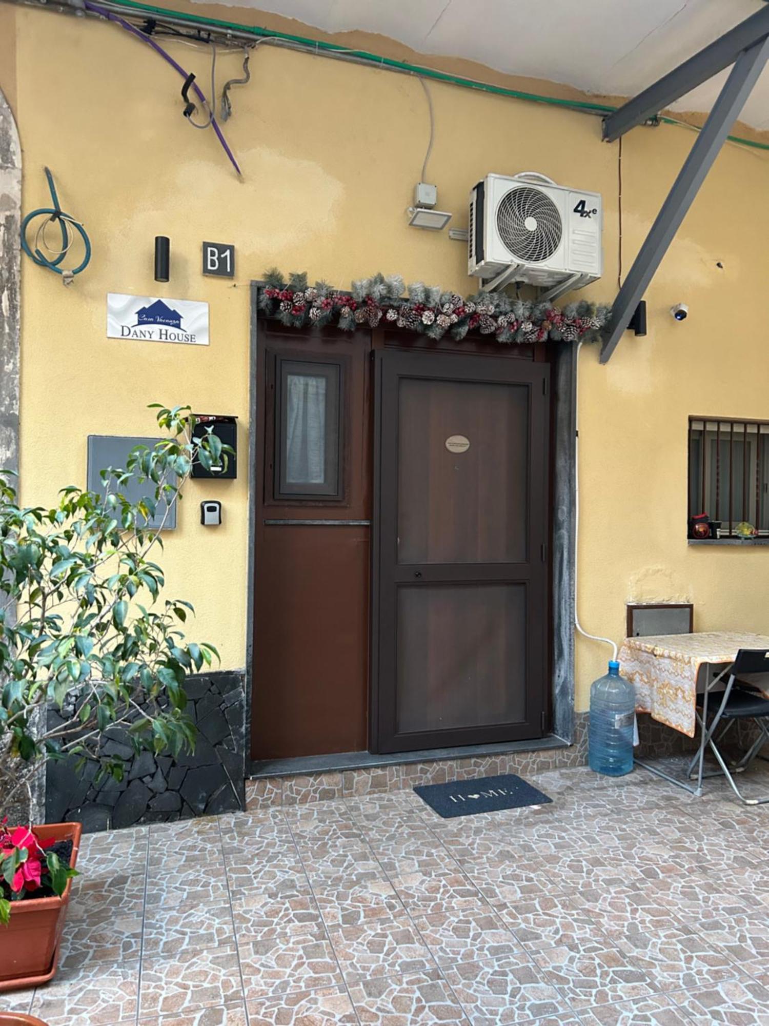 Dany House Apartment Catania Ngoại thất bức ảnh